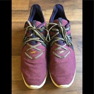 nike air max size 10.5 maroon red blue. Great condition my feet are too wide